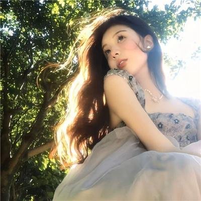 在角落，主教身边